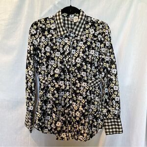Women's BKE Blouse Long sleeve Size M  Cloth Button up blk/wht/ylw floral